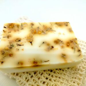 Sapone lenitivo alla camomilla e latte di capra 80gr
