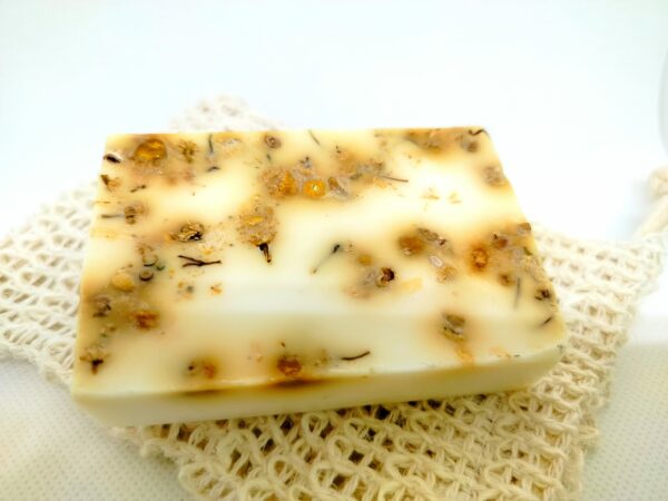 Sapone lenitivo alla camomilla e latte di capra 80gr