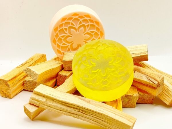 SAPONE AL PALOSANTO Prodotto artigianale profumo intenso 90gr