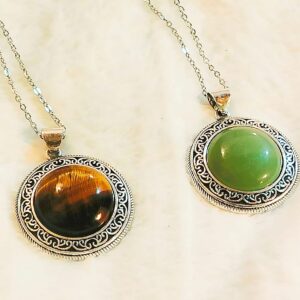 MEDAGLIONI Occhio di tigre ( marrone ) Avventurina ( verde )